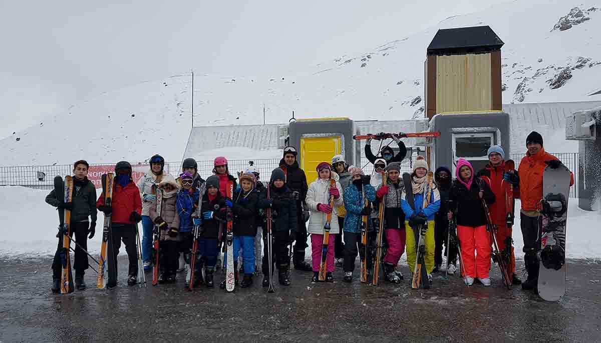 Μάθημα σκι για τους μαθητές του σχολείου μας στα νότια προάστια