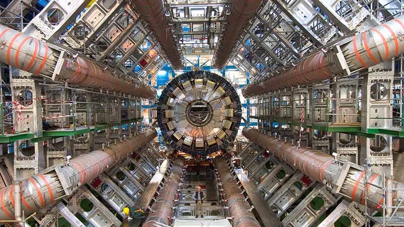 Εκπαιδευτική επίσκεψη στο CERN Νέα Εκπαιδευτήρια Γ. Μαλλιάρα