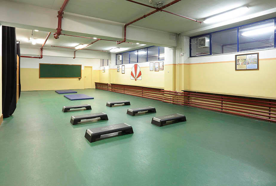 Γυμναστήριο στο πρώτο ιδιωτικό σχολείο στα Νότια προάστια